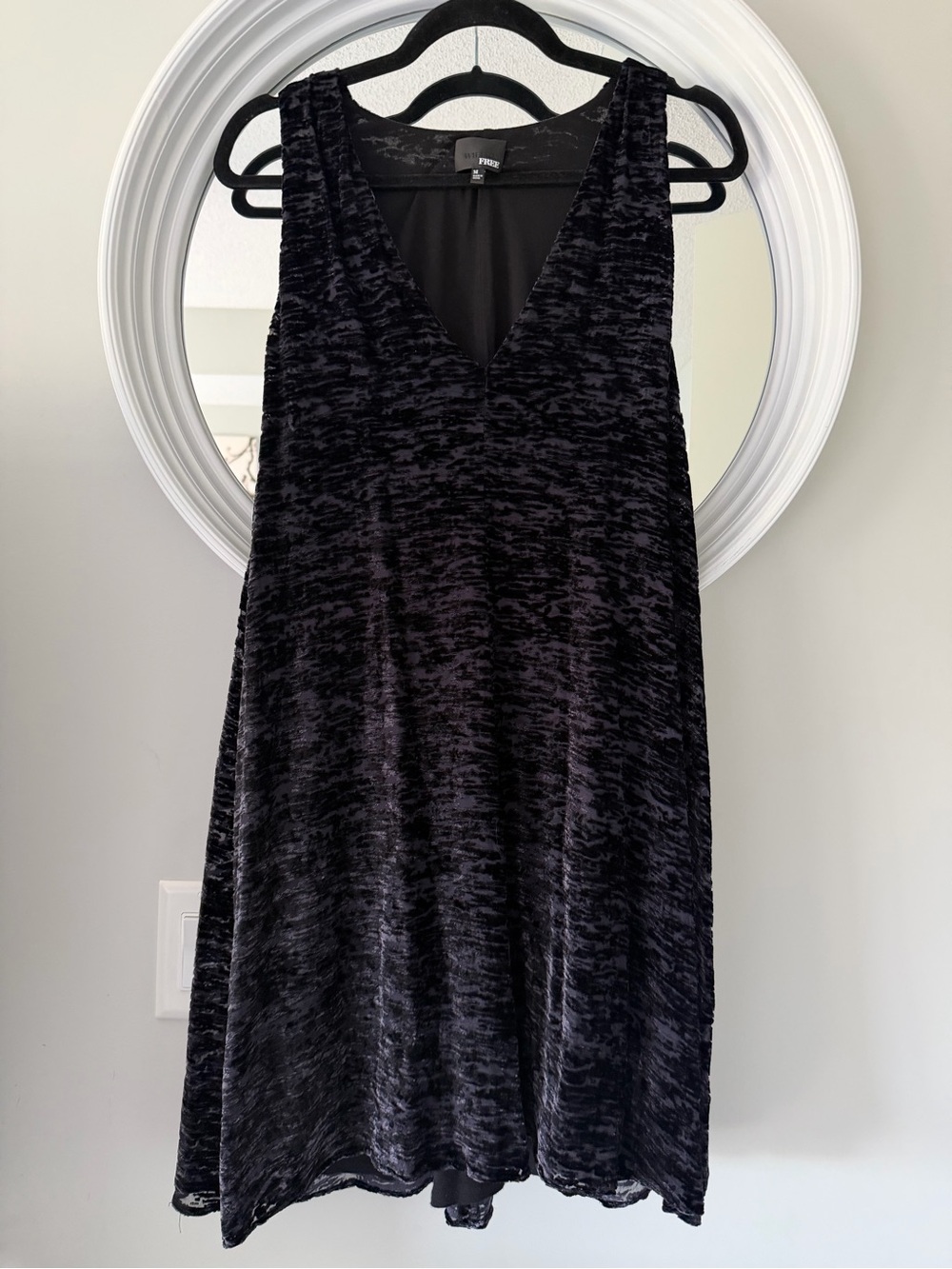 Wilfred Black Crushed Velvet V-Neck Dress